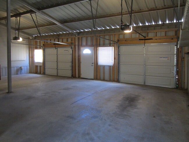 Building Photo - 1104 Pecan Ridge