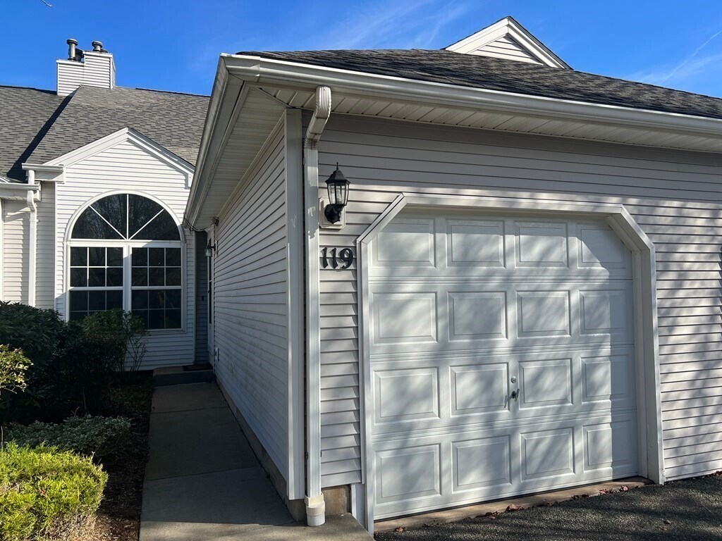 Foto principal - 119 Brookfield Ln