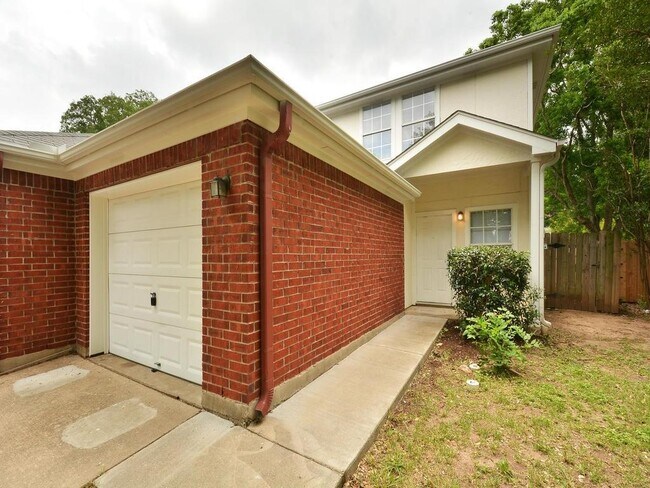 Foto del edificio - 8013 Willet Trail