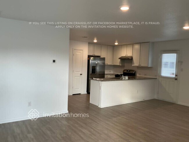 Foto del edificio - 10511 McClintock Dr