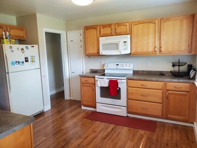 Foto del edificio - 2 Bedroom Single Family Home, Fall Move In!