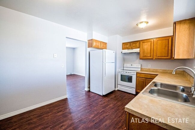 Foto del edificio - 950 Bishop Ct