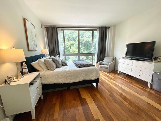 Foto del edificio - 800 Jackson St Apt 513