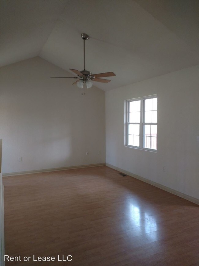 Foto del edificio - 537 Johnson Ln