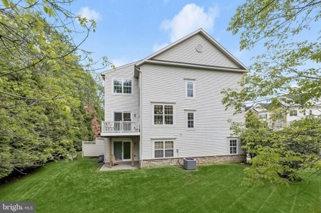 Building Photo - Gorgeous End of Group Owings Mils 3bd/2.5ba w/ A/C, W/D, and Modern Amenities! Available now!
