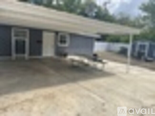 Foto del edificio - 163 Cromwell Dr