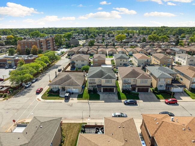 Foto del edificio - 8427 W Windsor Ave