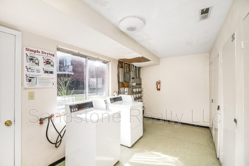 2104 Tower Blvd Unit 104, Lorain, OH 44053 Condo for Rent in Lorain