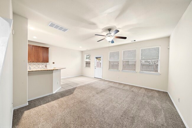 Foto del edificio - 3315 Victorian Manor Ln