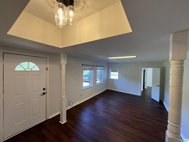 Building Photo - 3637 Elmore Dr