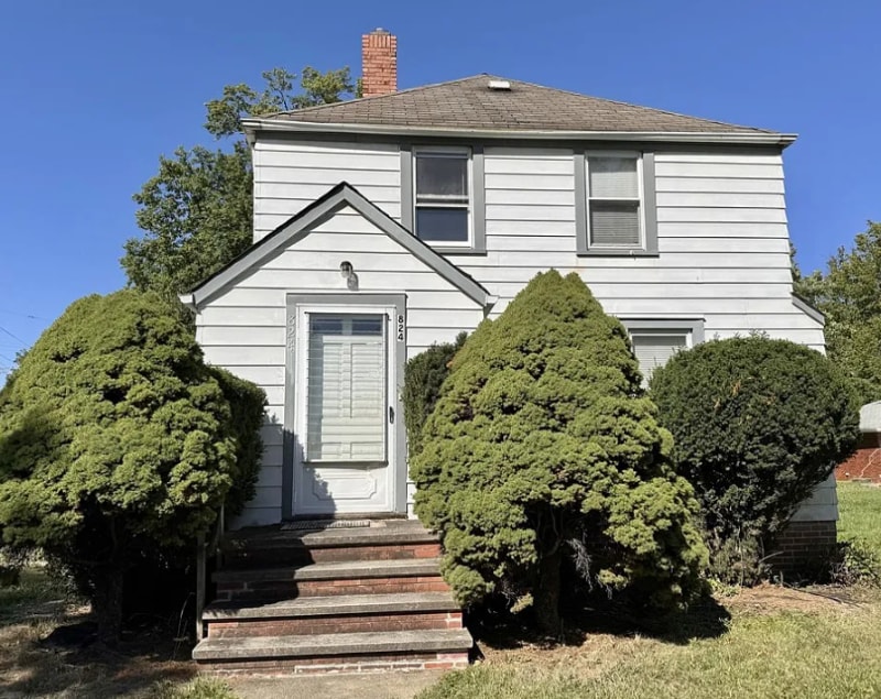 Photo - 824 E 236th St (Euclid, OH)
