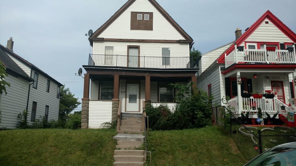 Foto principal - 3233A N 20th Street - 3 Bedroom Upper