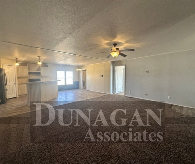 Building Photo - 2 bedroom, 2 bath mobile home with expansi...