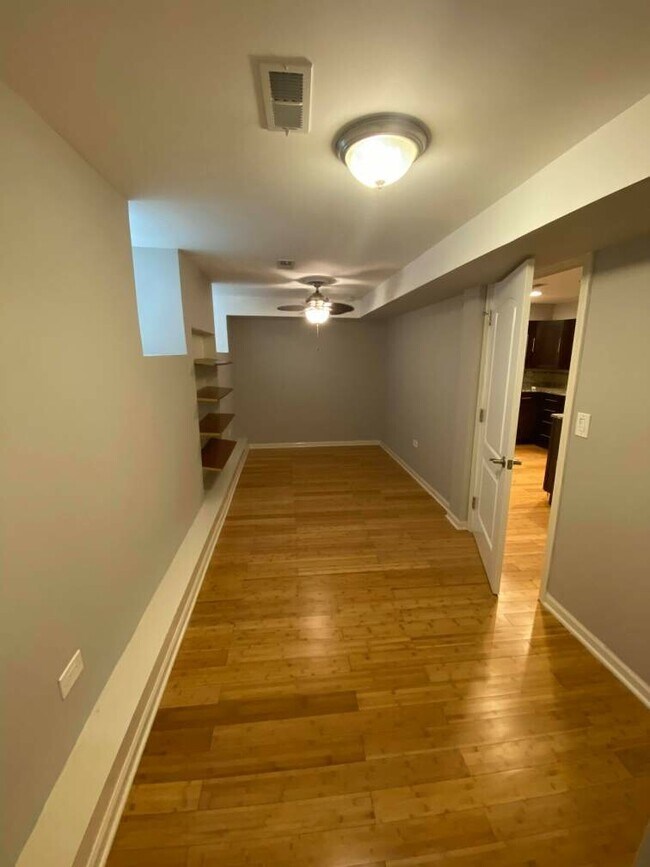 Foto del edificio - 6373 N Paulina St