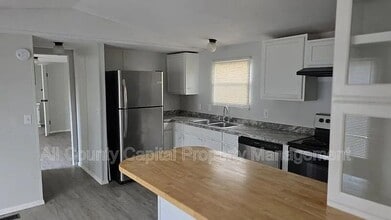 Building Photo - 1113 Colorado St