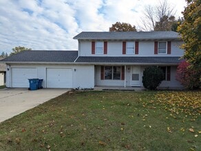 Building Photo - 814 Antler Dr