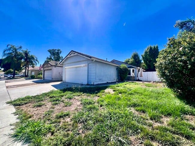 Building Photo - Upgraded 2 Bedroom Menifee home with a two...