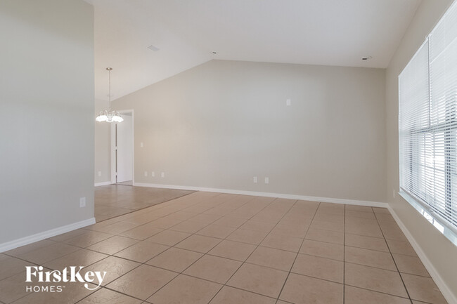 Building Photo - 485 Awin Cir SE