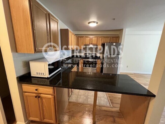 Building Photo - 4 bedroom in Boston MA 02134