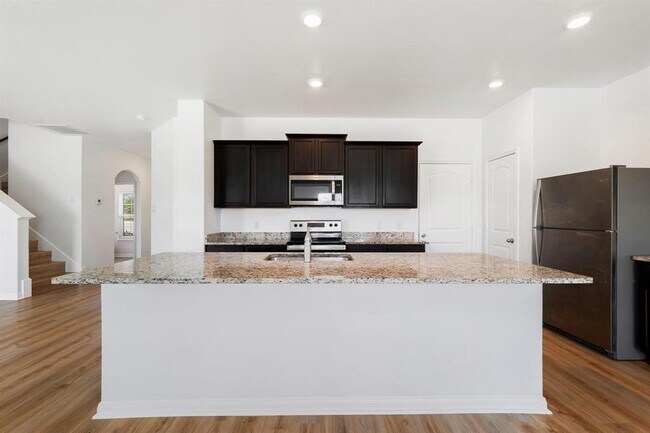 Foto del edificio - 317 Cres Park Dr