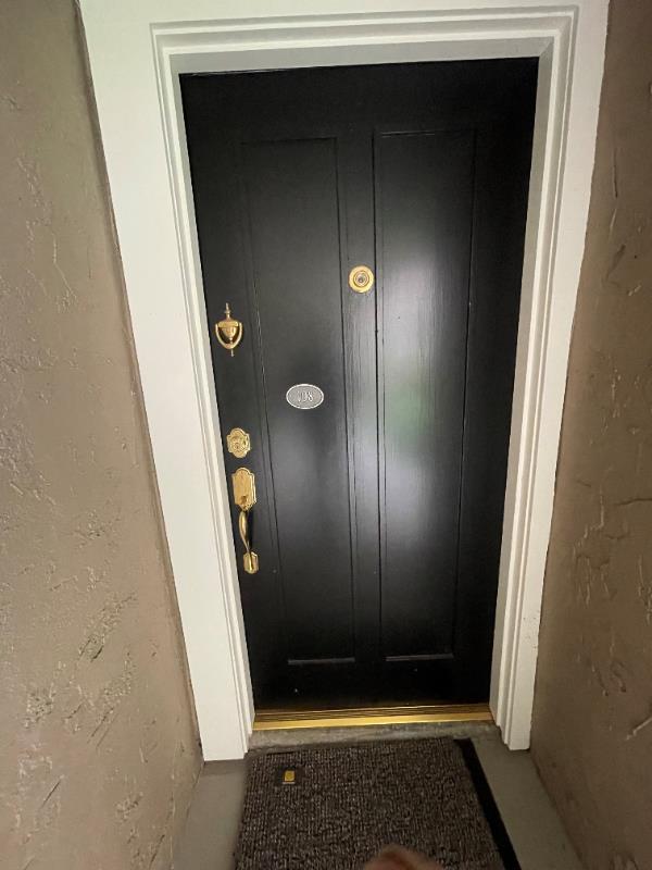 Foto del edificio - 675 Sharon Park Dr