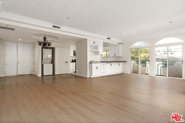 Foto del edificio - 1315 S Saltair Ave