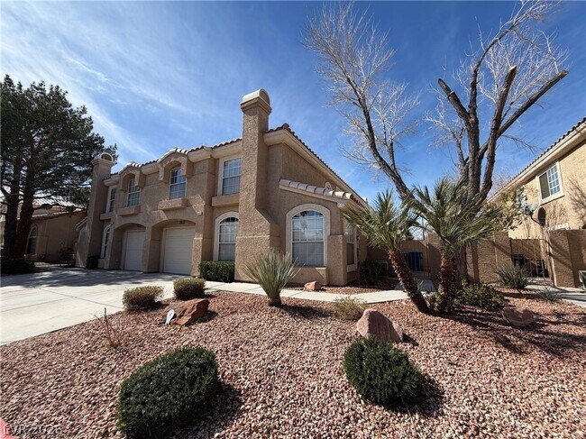 Foto del edificio - 9655 Silver City Dr