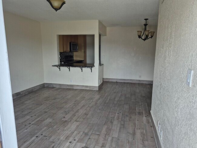 Foto del edificio - 10039 Winding Lake Rd