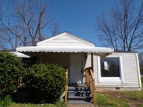 Building Photo - 216 Kappa Ave S