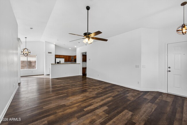 Foto del edificio - 2130 Sabino Ln