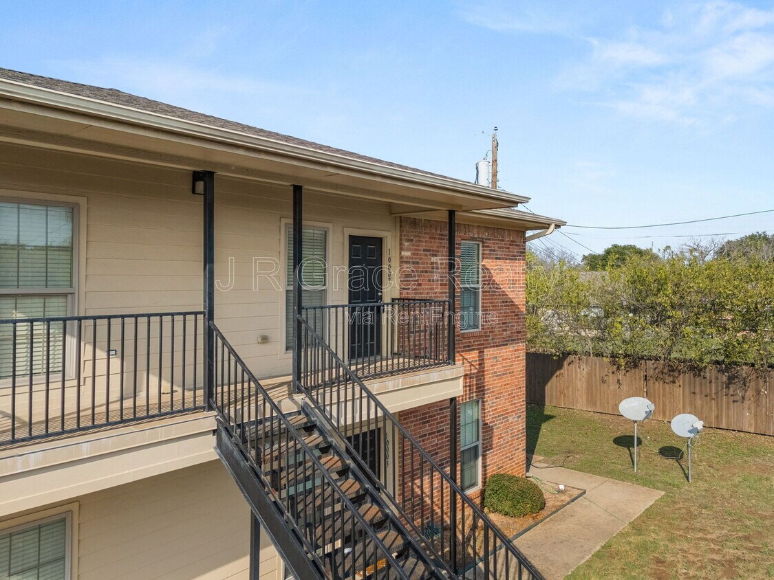 Foto principal - 10007 Amber Cir