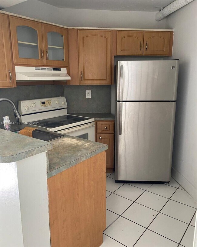 Foto del edificio - 680 W Park Dr