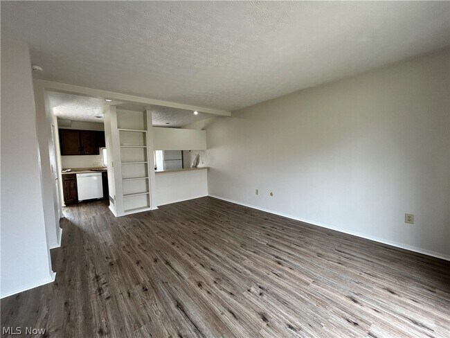 Foto del edificio - 123 Orchard Dr