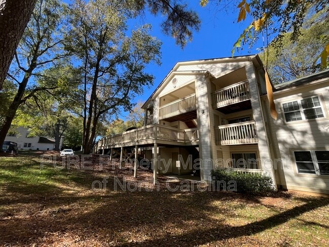 Building Photo - 1011 Churchill Downs Ct