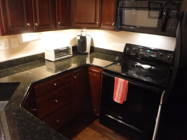 Foto del edificio - 4659 Montgomery Rd