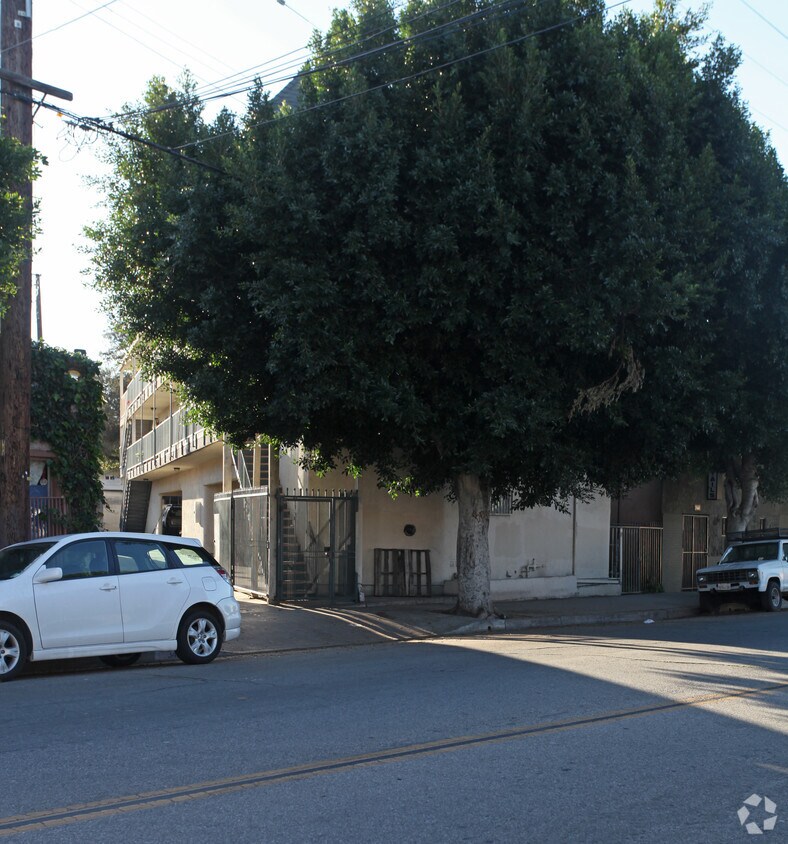 Building Photo - 3412 Verdugo Rd