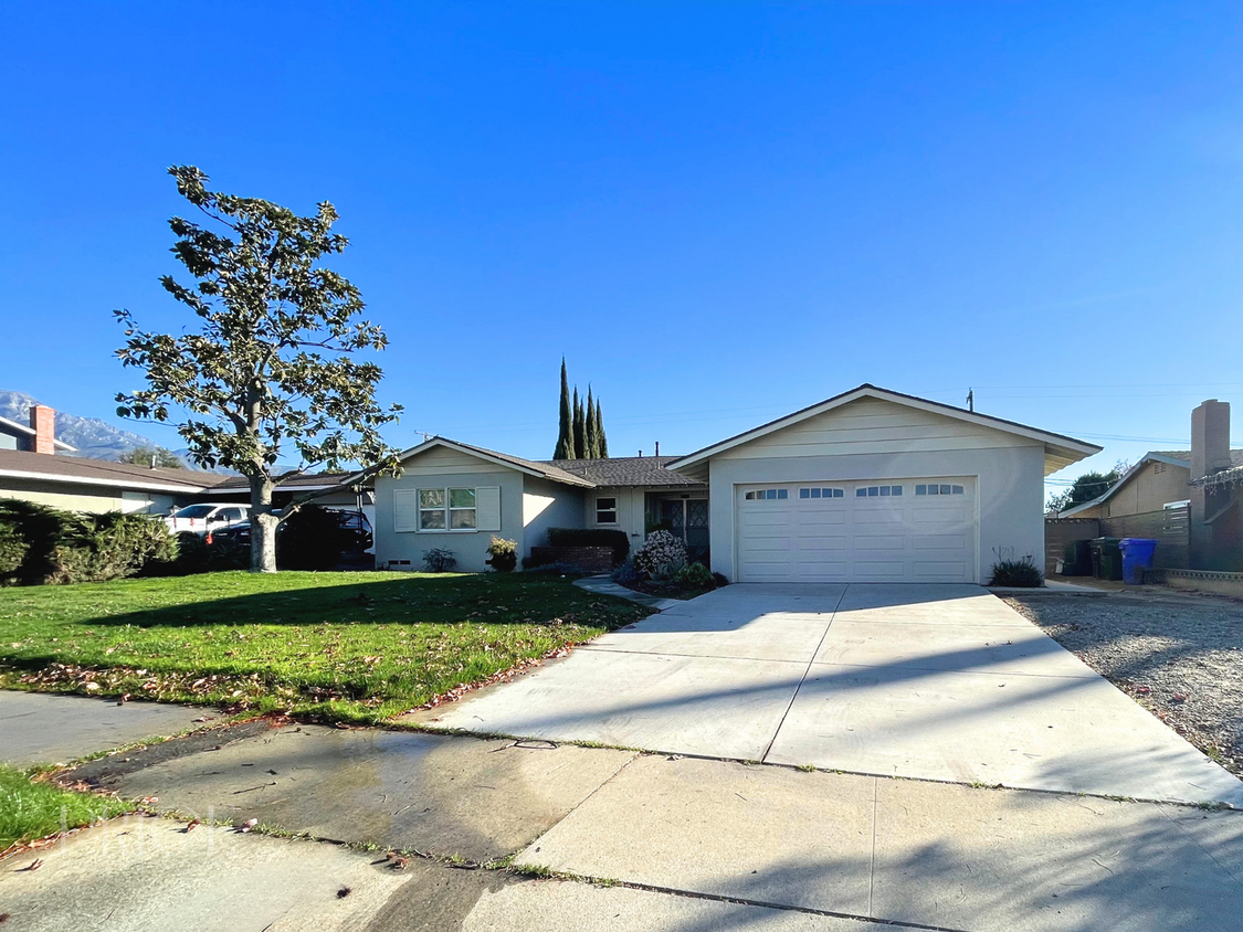 Primary Photo - Lovely Upland Home