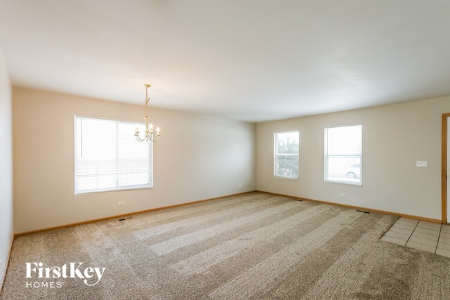Building Photo - 39804 Stoneywood Dr