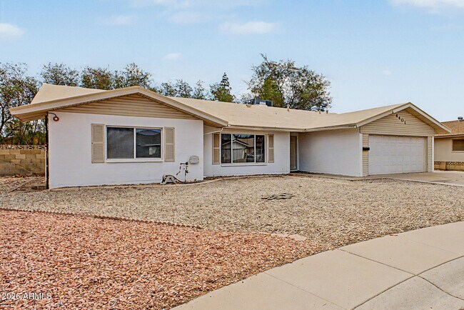 Building Photo - 4401 S Rita Ln