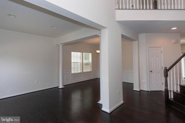 Foto del edificio - 4100 Presidential Hill Loop