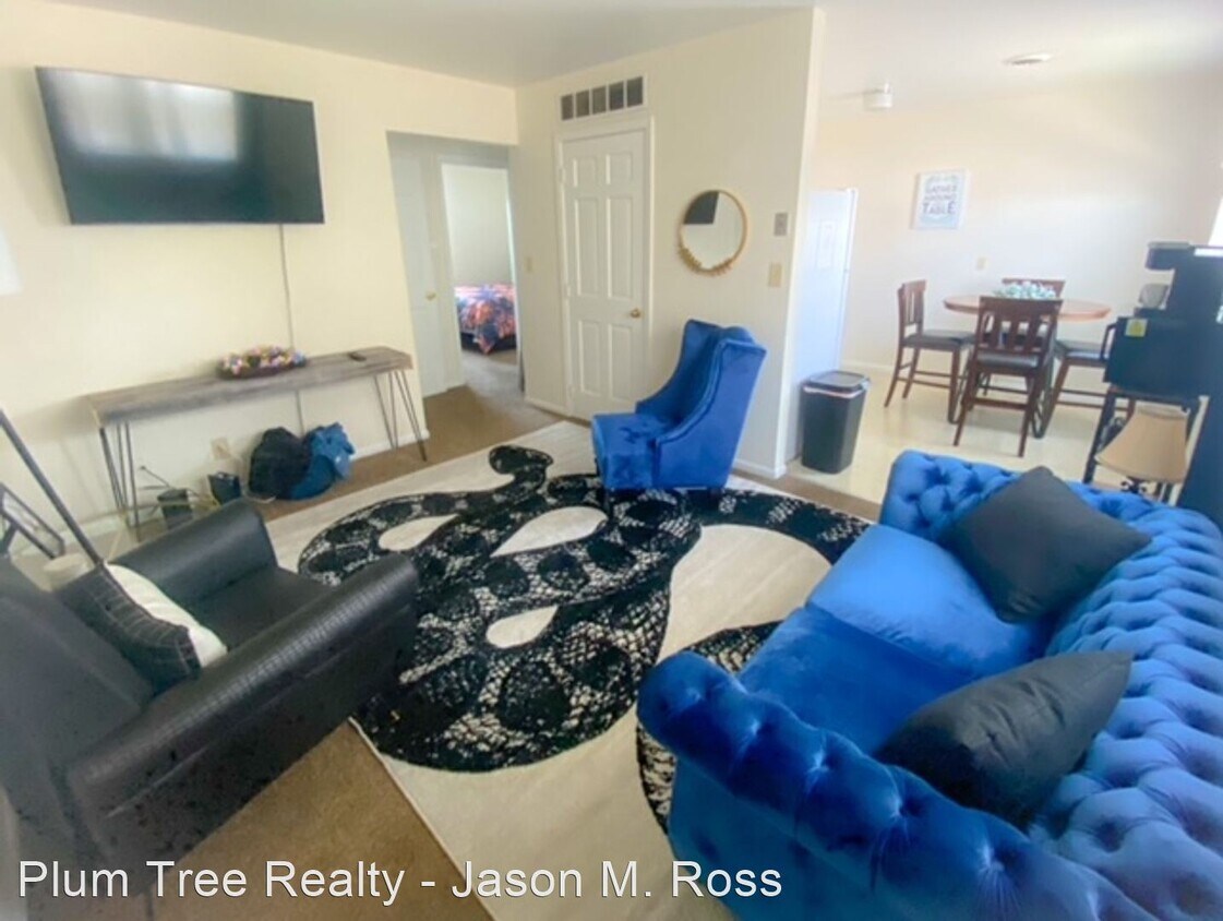 2 br, 1 bath House Unit 8 17 S first S... House Rental in Trenton