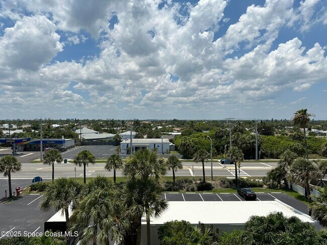 Foto del edificio - 1555 N Hwy A1A