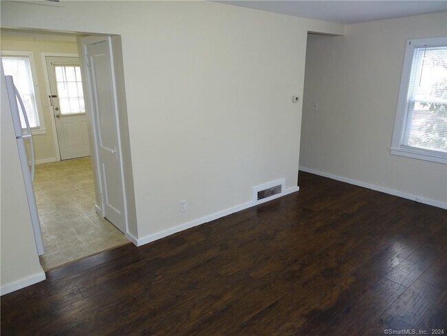 Building Photo - 62 Ridgeview Cir