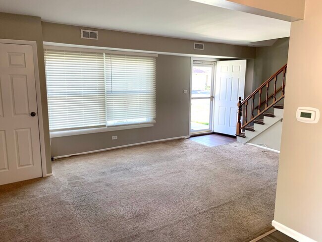 Foto del edificio - 1183 Azalea Ln