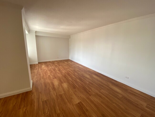 Foto del edificio - 747 10th Ave