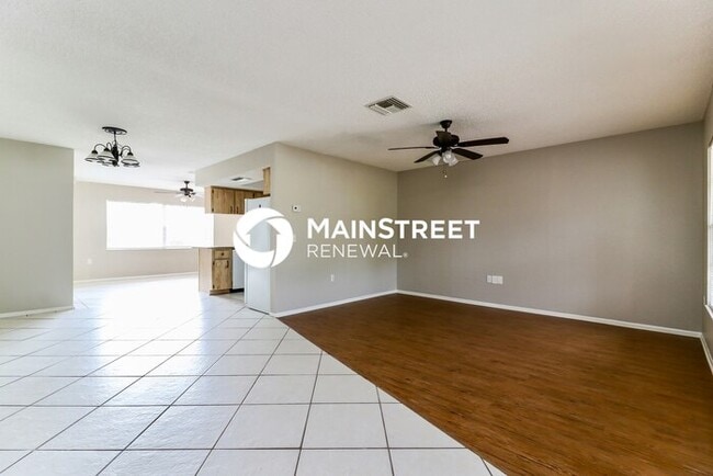 Building Photo - 3 Bedroom Pet-Friendly Home in Spring Hill...