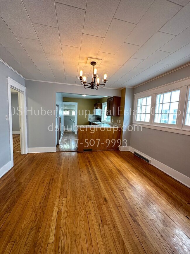 Foto del edificio - 302 N Hayford Ave