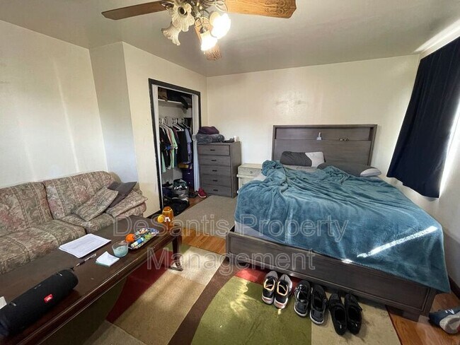 Building Photo - 64 S 19th St