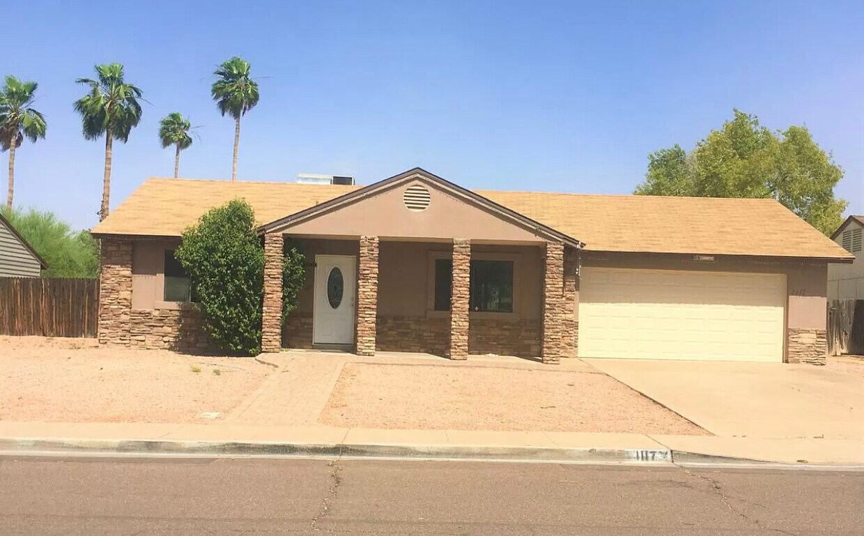Primary Photo - 1117 N Terrace Rd