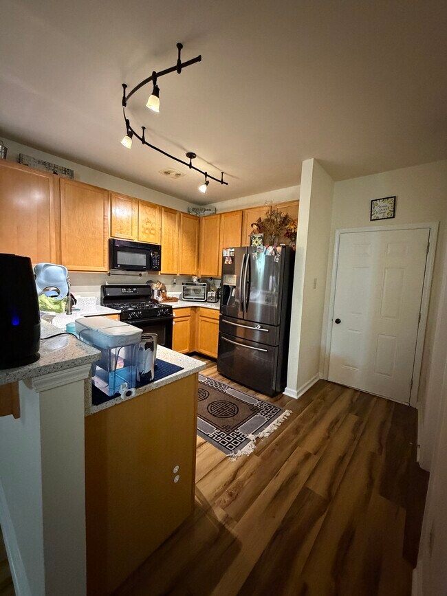 Foto del edificio - 50 Clover Pl